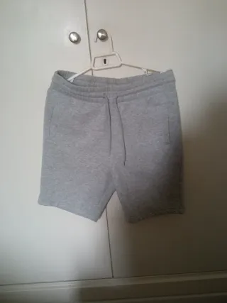 Lote Ropa Variada Hombre de tallas S y M  .