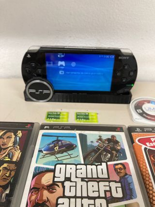 PSP 1004 Negra + 3 Juegos