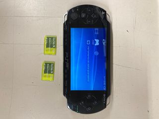 PSP 1004 Negra + 3 Juegos