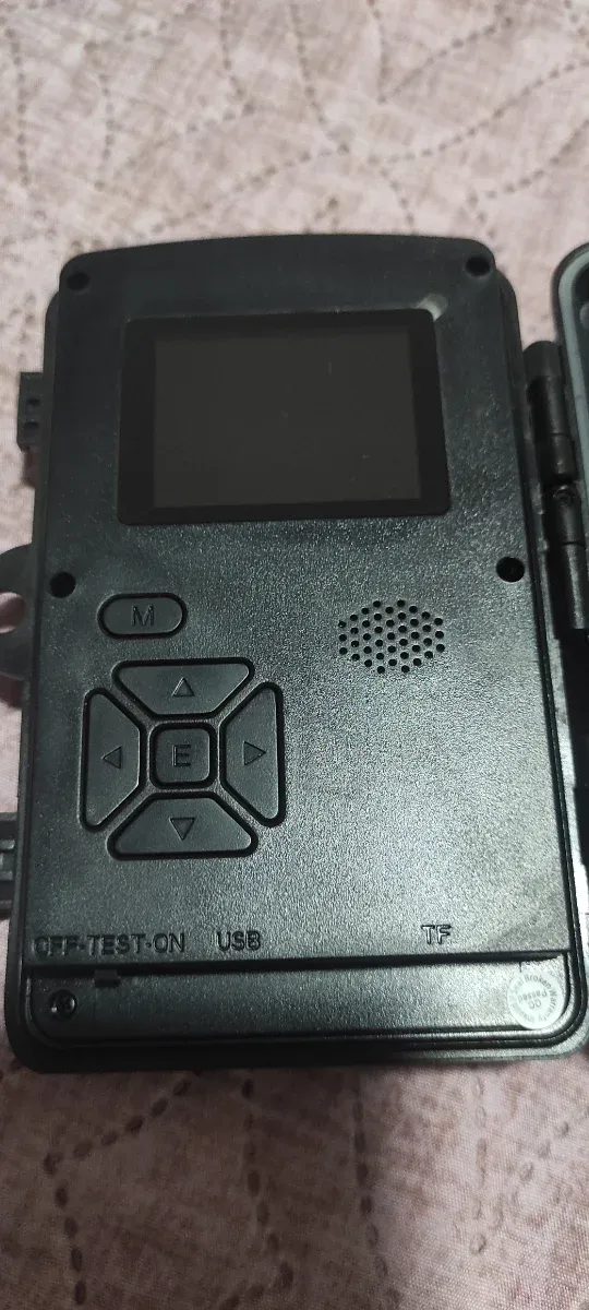 Cámara de fototrampeo camuflaje