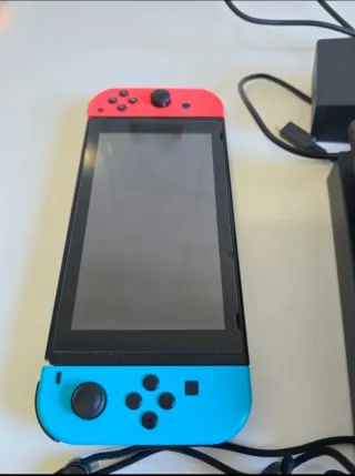 Nintendo Switch Azul-Rojo Completa