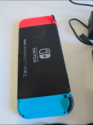Nintendo Switch Azul-Rojo Completa