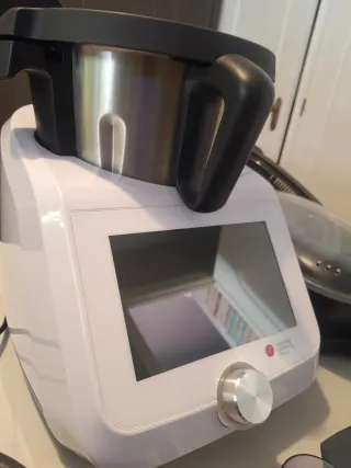 Monsieur Cuisine Smart con accesorios