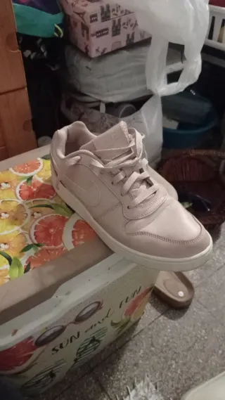 Zapatillas Nike Beige