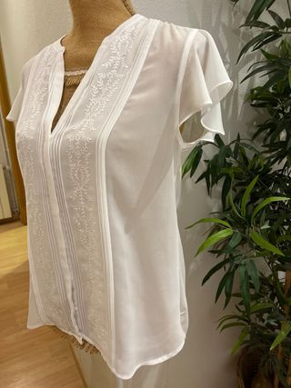 Blusa H&M blanca bordada