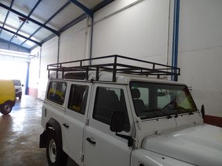 Baca Land Rover Defender