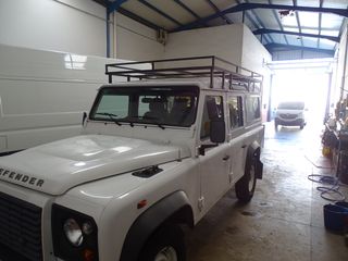 Baca Land Rover Defender