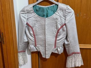 Traje de Fallera plata y Rosa con un corpiño o dos