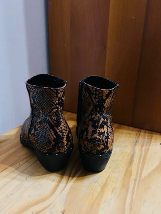 Stivali tacco serpente n.36