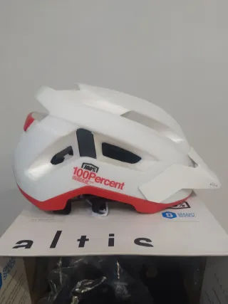 Casco Bicicleta 100% MTB Blanco/Rojo
