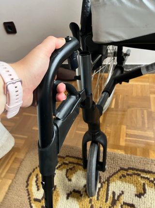 Silla nueva de ruedas motorizada
