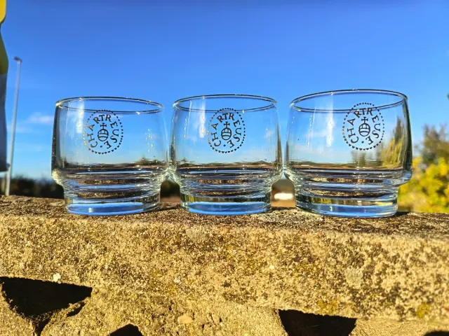 Chartreuse , 3 vasos , ver descripción