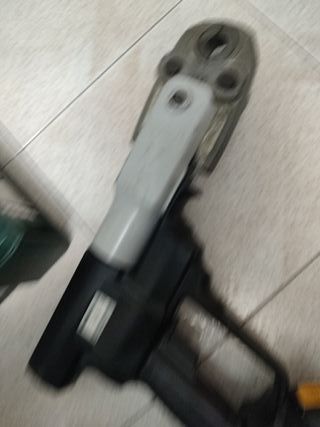 Prensa multicapa a batería