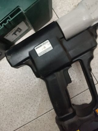 Prensa multicapa a batería