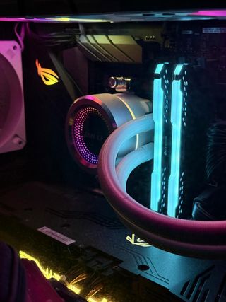 Placa B450F, Ryzen 7 5800x y 32GB RAM