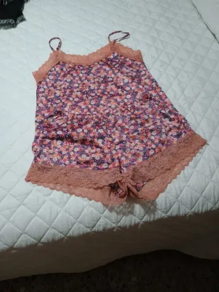 Conjunto de satén, talla mediana, Tenezis 