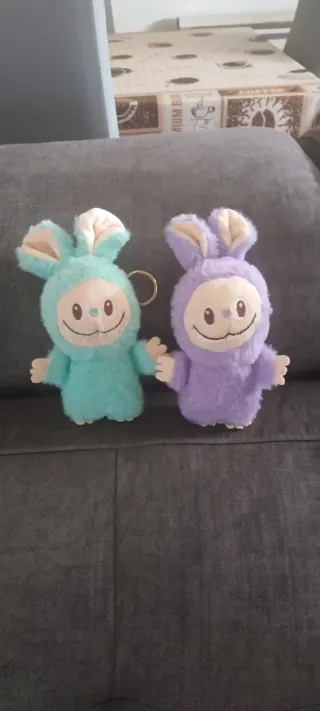 Labubu Peluches Kawaii (2 unidades) es un llavero