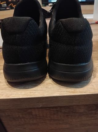 Zapatillas Skechers Negras Wide Fit