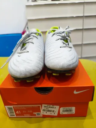 Zapatillas Fútbol Niño Nike Phantom Gris/Amarillo