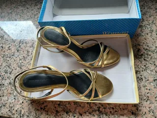 Sandalias Zara Mujer Talla 36 Doradas