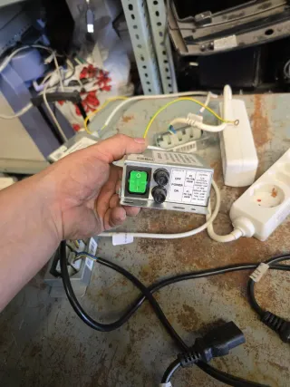 Distribuidores de red 220v
