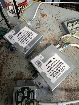 Distribuidores de red 220v