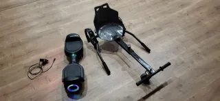 Hoverboard, Cargador y Silla Casi Nuevos