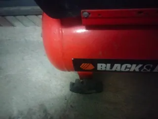 Compresor Black & Decker 24L