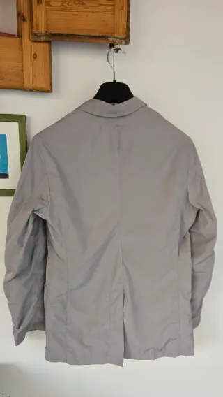 Americana Bikkembergs con capucha gris
