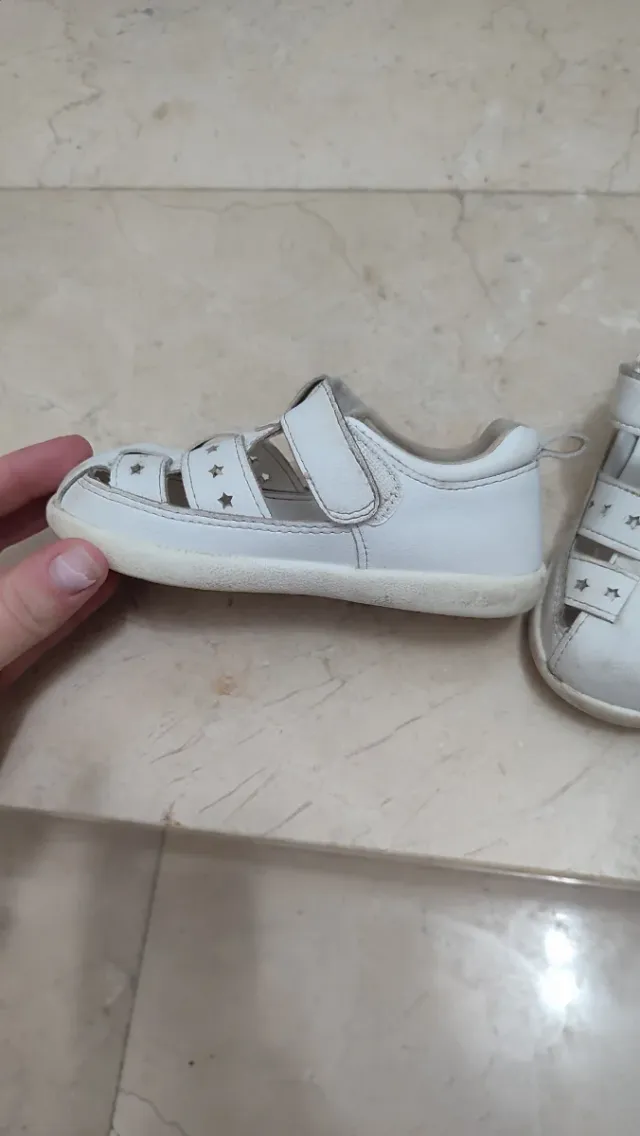 Sandalias Blancas Niña Talla 24 Estrellas