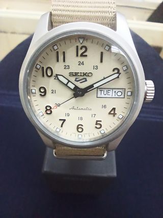 Reloj Seiko 5 Automático OTAN Beige
