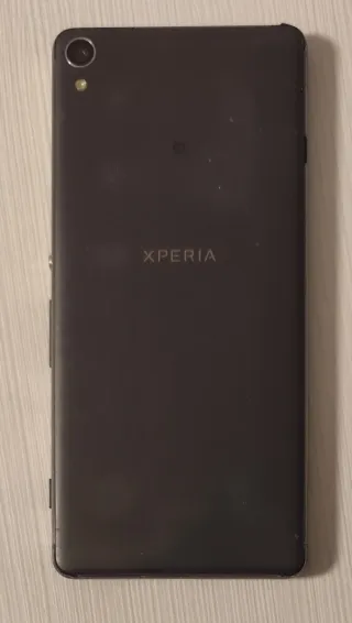Telefono cellulare Sony Xperia XA