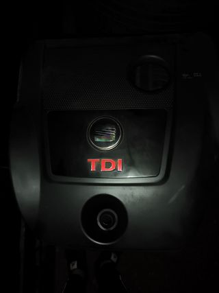 Tapa motor TDI ARL perfecto estado 