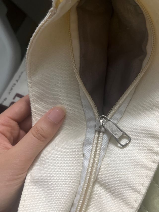 Bolsa de tela con cremallera