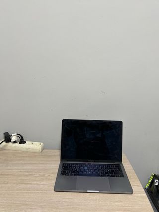 MacBook Pro 13” 256 GB Plata