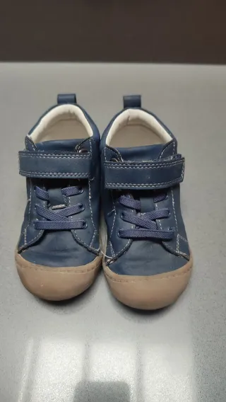 Zapatos azules para niño