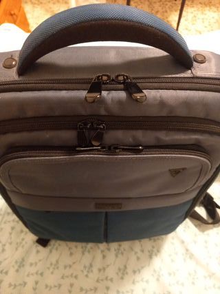 Mochila Portátil Inves Gris y Azul