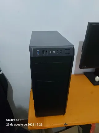 PC Gamer i7 7700 16GB RAM SSD 240 gigas  gráfica 