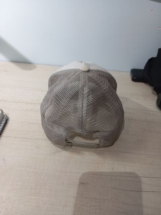 Gorra Von Dutch Gris y Blanca