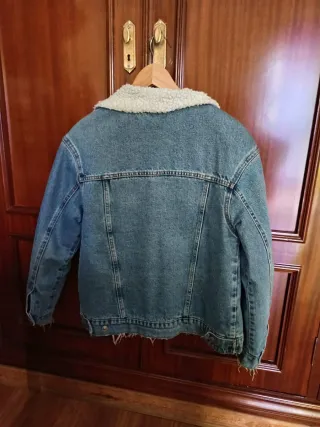 Chaqueta vaquera Bershka forrada