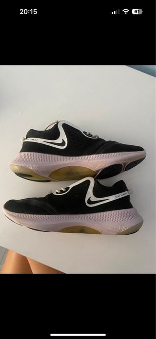 Zapatillas Nike Running Negras y Rosas