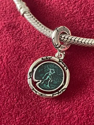 Charm Mundo Reves Stranger Things