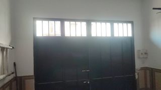 Puerta de cochera abatible 4 hojas sin marco