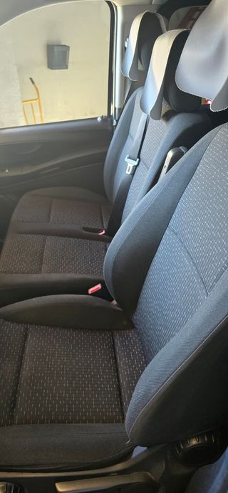 Mercedes-Benz Vito  Tourer Negro 8 plazas año 2022