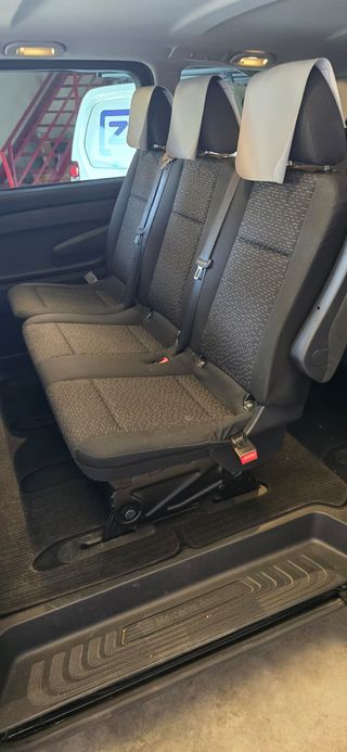 Mercedes-Benz Vito  Tourer Negro 8 plazas año 2022