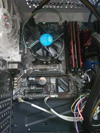 Placa Base Gigabyte i3 8100 + 16GB RAM