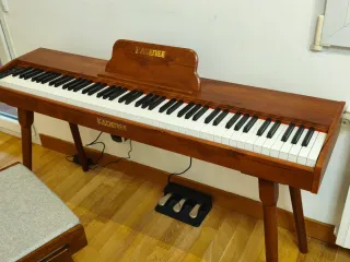 Piano Digital 88 teclas