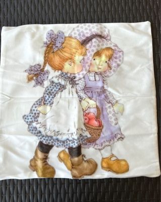 PRECIOSA FUNDA DE COJÍN NUEVA SARAH KAY niñas