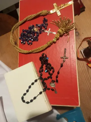 Lote objetos religiosos antiguos