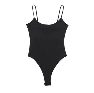 Body negro tirantes finos